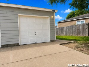 Building Photo - 15418 Kamary Ln