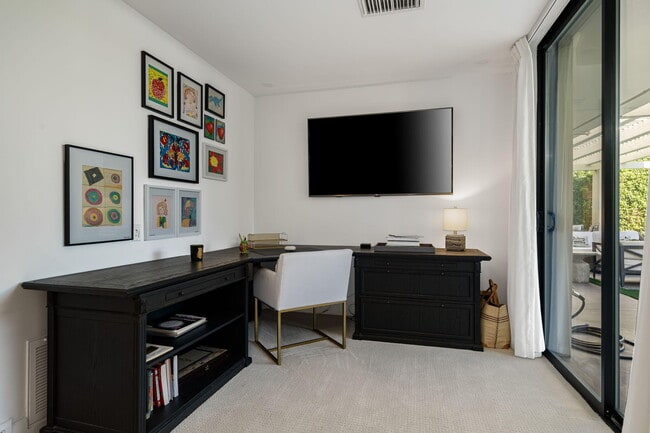 Building Photo - 6 Exeter Ct