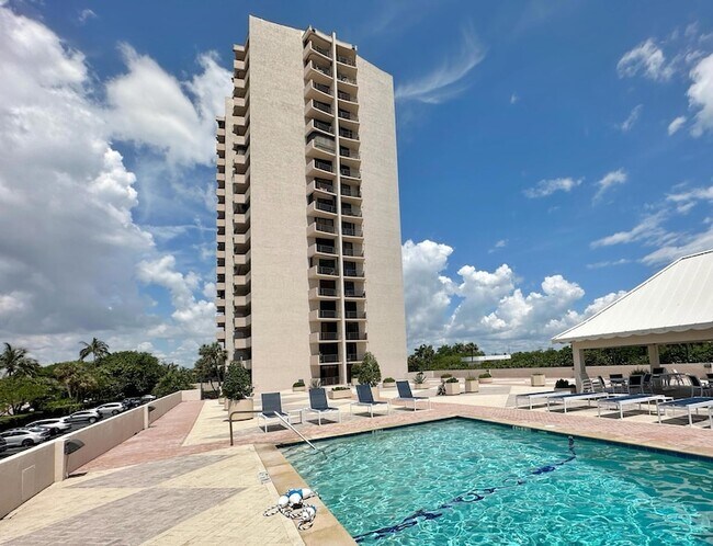 Building Photo - 4200 N Ocean Dr