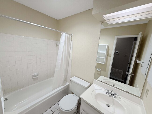 Building Photo - 14411 Cypress Leaf Dr