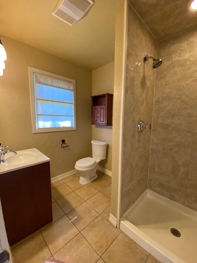 Building Photo - 5231 16th St