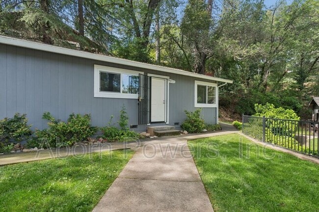 Building Photo - 2760 Coloma St