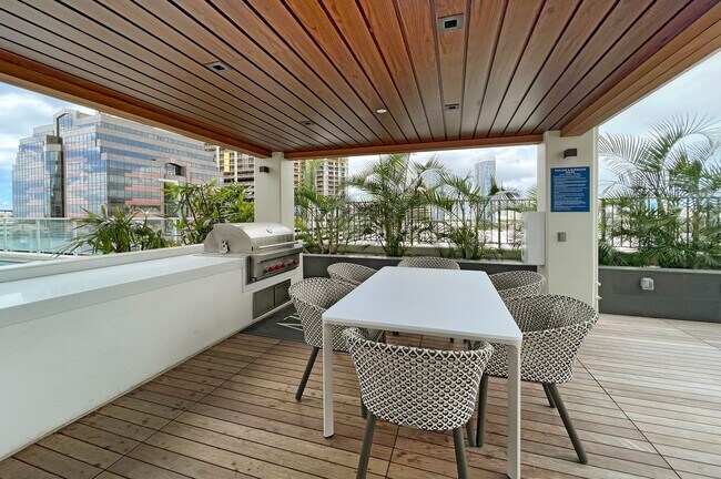 Building Photo - Azure 3903 - Metro lifestyle with beautiful views!