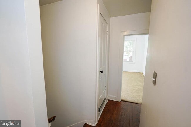 Building Photo - 611 Locust St