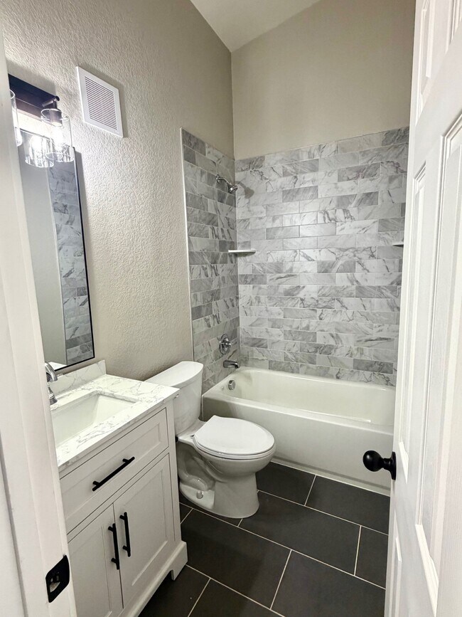 Building Photo - 4221 S Richfield Way