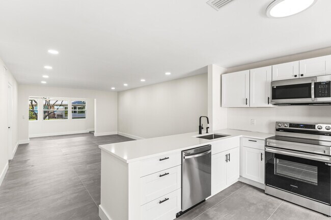 Building Photo - 551 Covered Bridge Blvd