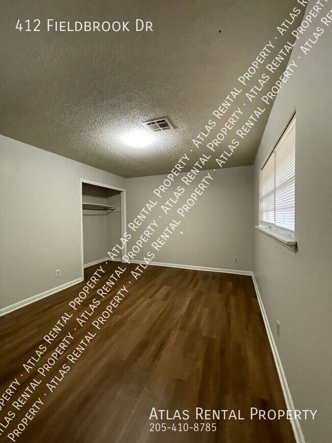 Building Photo - 412 Fieldbrook Dr