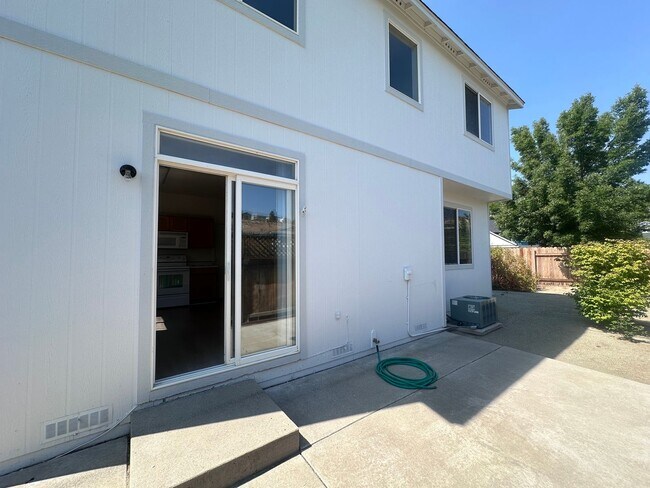 Building Photo - 3 Bedroom House in Cul-de-Sac in Northwest...