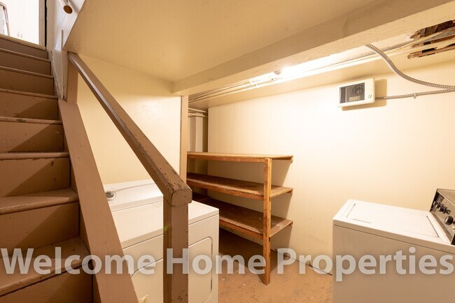 Building Photo - Cozy 2 Bedroom Apartment Close to WWU