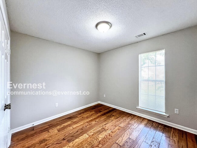 Building Photo - 9136 Bentley Woods Dr