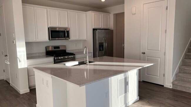 Building Photo - Charming 3 beds 2 baths in Commerce City!