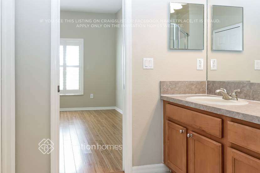 Building Photo - 1521 Emerald Hill Way