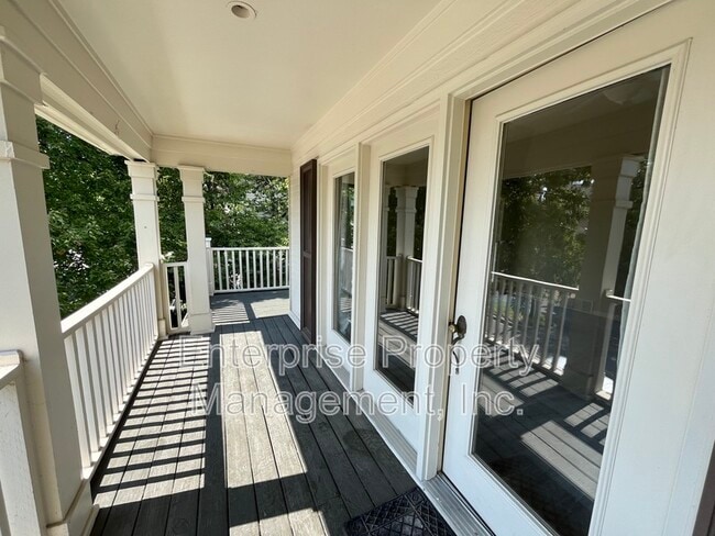 Building Photo - 958 Harbor View Dr