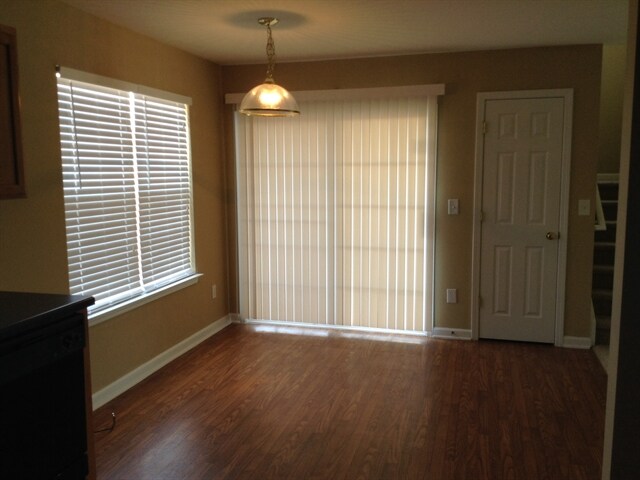 Building Photo - 4500 Wolf Run Dr