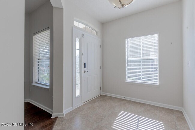 Building Photo - 6332 Endelstow Ln