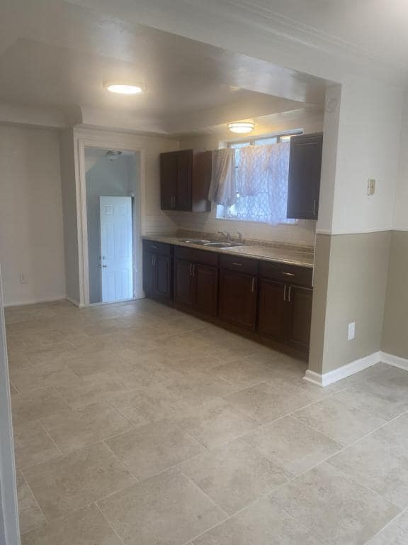 Building Photo - 8200 Suzanne Ave