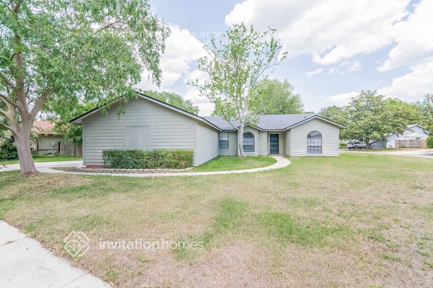 Building Photo - 8270 Hamden Cir E