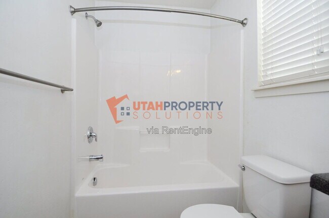 Building Photo - 5083 Digory Dr