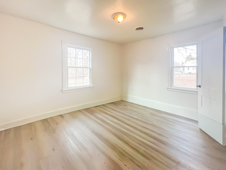 Building Photo - 202 E Westover Ave