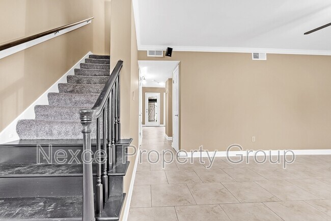 Building Photo - 7523 Bavarian Dr
