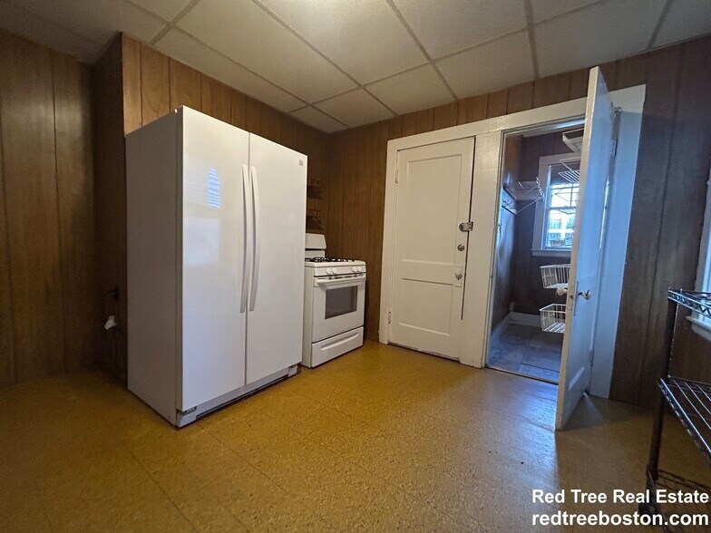 Building Photo - 32 Iffley Rd