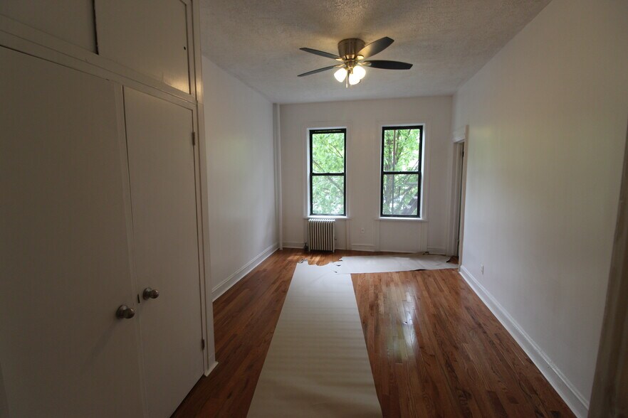 Building Photo - 515 Park Pl