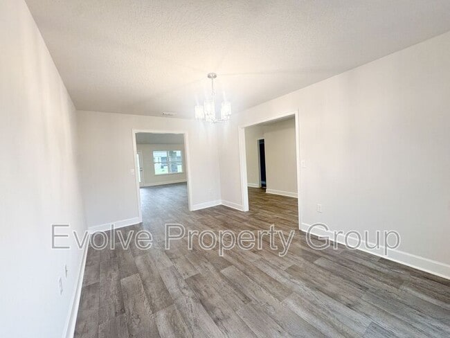 Building Photo - 31 Westridge Ln