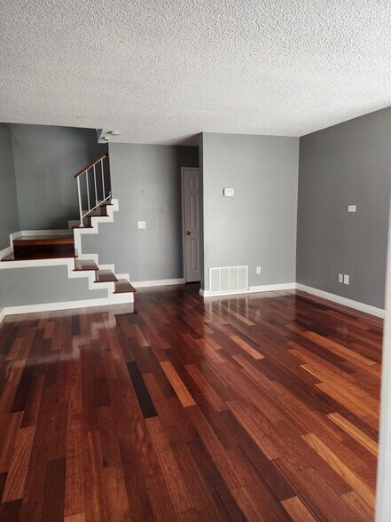 Building Photo - 831 Cypress Point Way