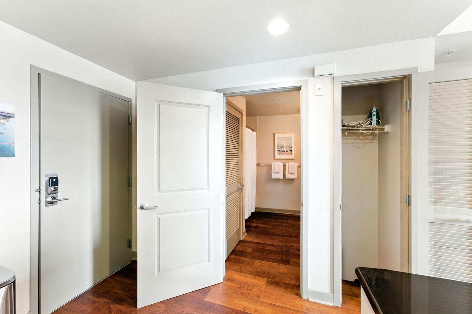 Building Photo - 355 Berry St