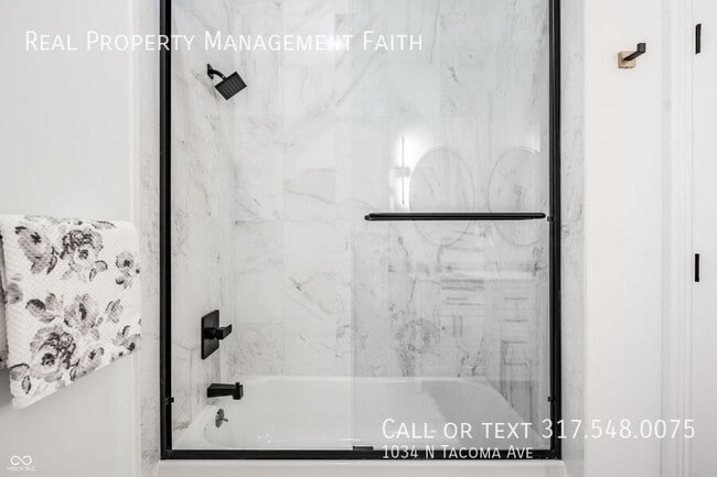 Building Photo - 1034 N Tacoma Ave