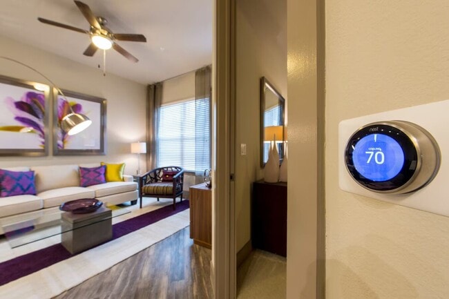 Building Photo - Sleek, Stylish, $1,000 Off