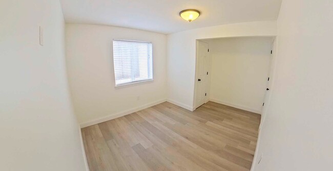 Building Photo - HUGE Backyard + Amazing Patio + Pet Friend...