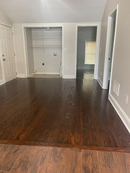 Building Photo - 222 Branch St