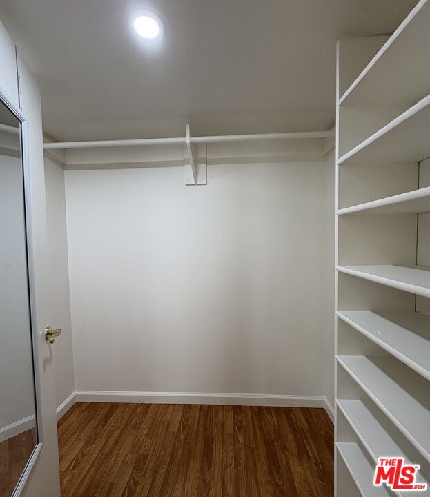 Building Photo - 433 S Manhattan Pl