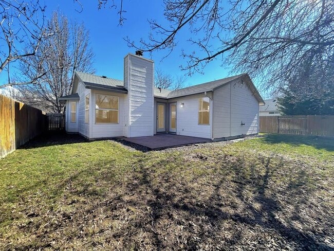 Building Photo - 5317 N Candlestick Ave