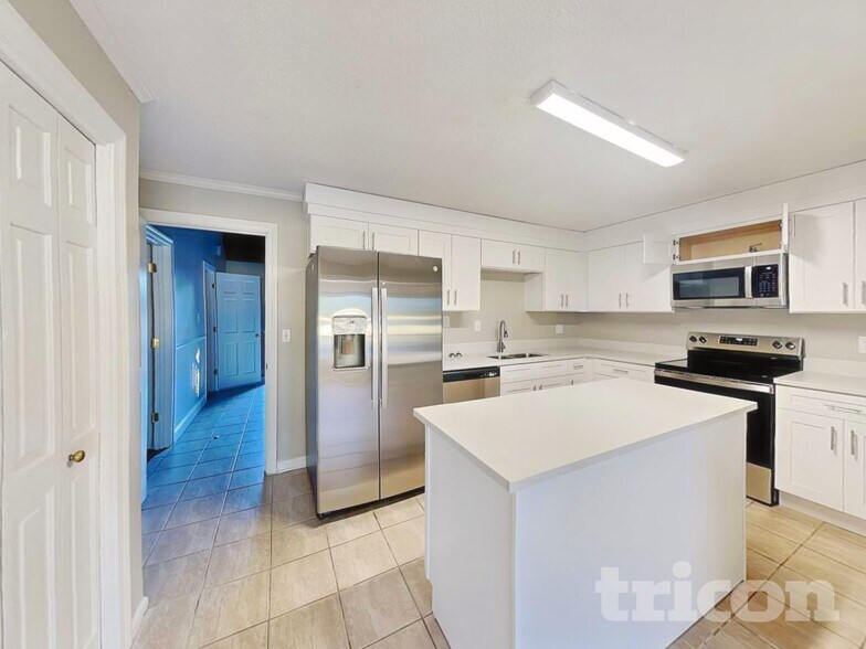 Building Photo - 2855 Dellinger Dr