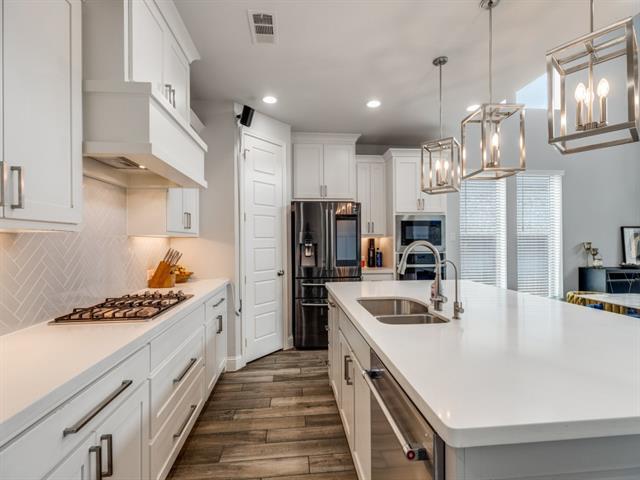 Building Photo - 820 Manchester Ave