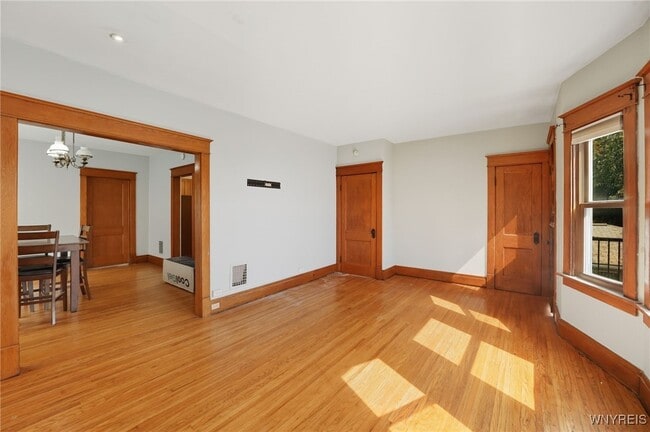 Building Photo - 168 Villa Ave