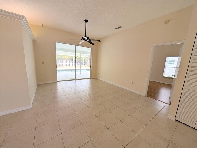 Building Photo - 5539 Wilde Oak Way