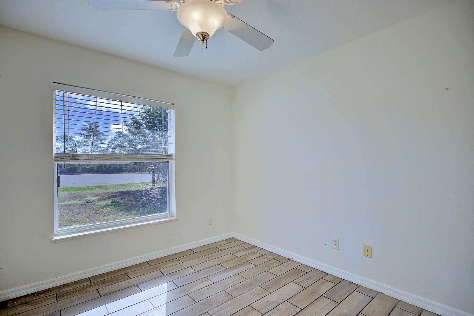 Building Photo - 221 Beech Way NW