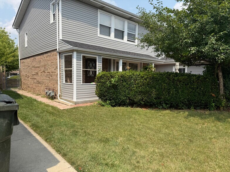 Building Photo - 1202 E Ardyce Ln
