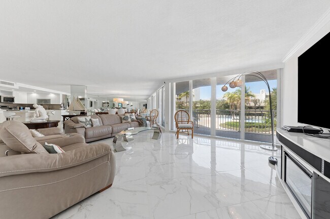 Building Photo - 3546 S Ocean Blvd