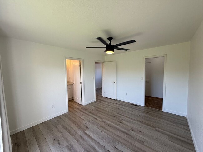 Building Photo - Updated 3-bedroom single story in Oakdale!