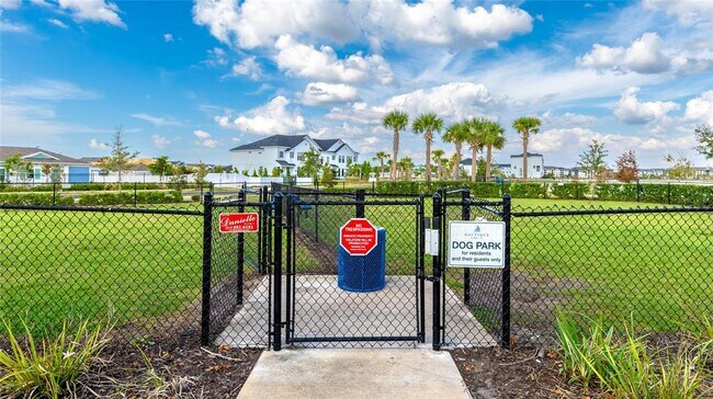 Building Photo - 1808 Fender Ln