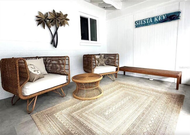 Building Photo - 2238 Clematis St