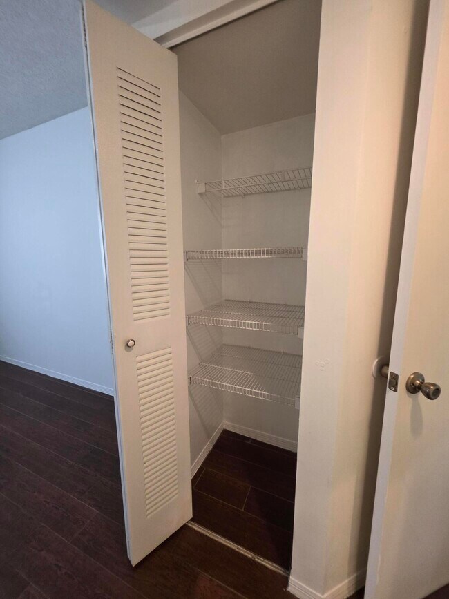 Building Photo - 4175 N Haverhill Rd