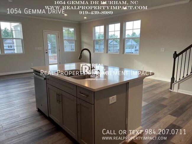 Building Photo - 1054 Gemma Dr