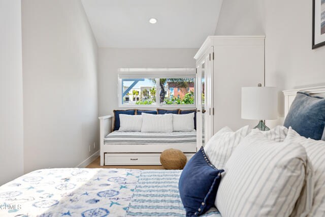 Building Photo - 3810 W Hemlock St