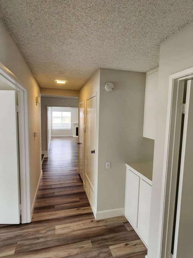 Building Photo - Beautiful Single Story in Mission Viejo