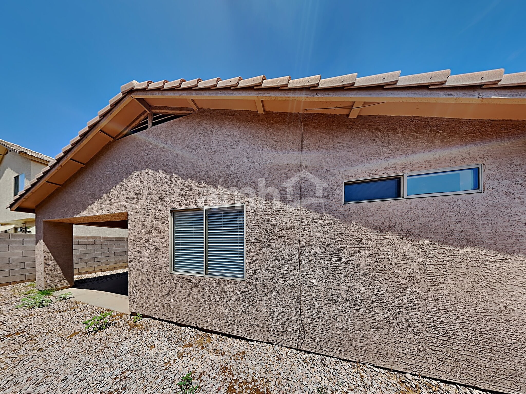 Building Photo - 813 E Nardini St